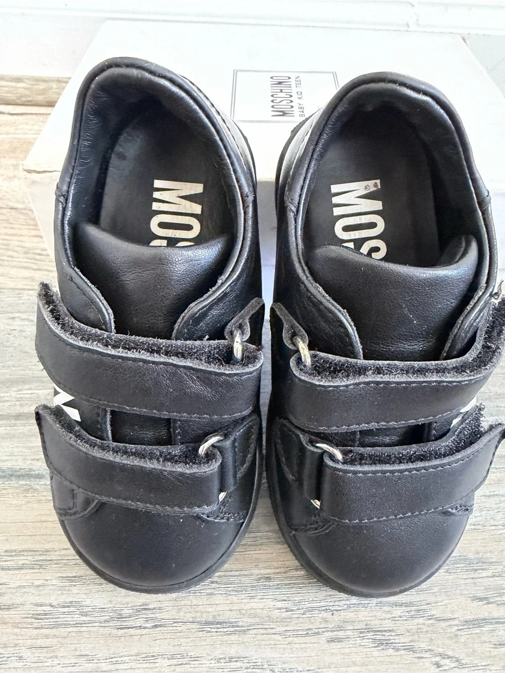 Moschino Baby Toddler Boy Girl Black Sneakers Size 23/7 made in Italy 18-24 mont